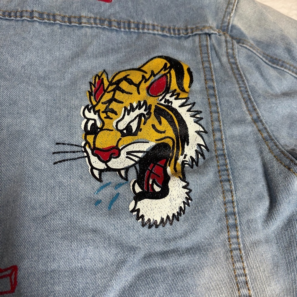 Carbon Screenprinted Graphic Denim Jacket | Light Wash | Size Small - Picture 6 of 14